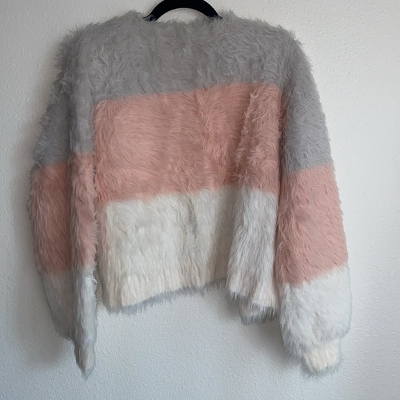 Woven Heart Faux Fur Sweater Jacket - Picture 5 of 5